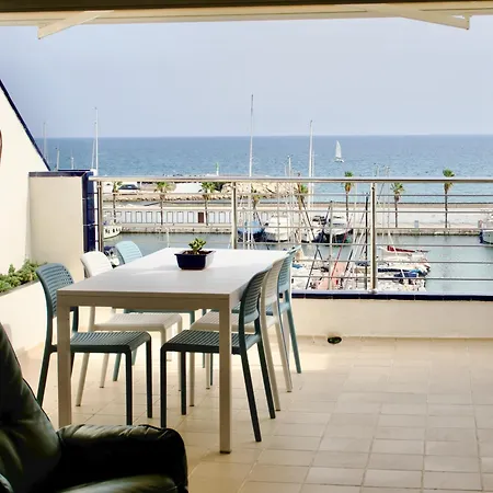 Stunning Sea Views Over Marina With Swimming Pool Сasa de vacaciones *